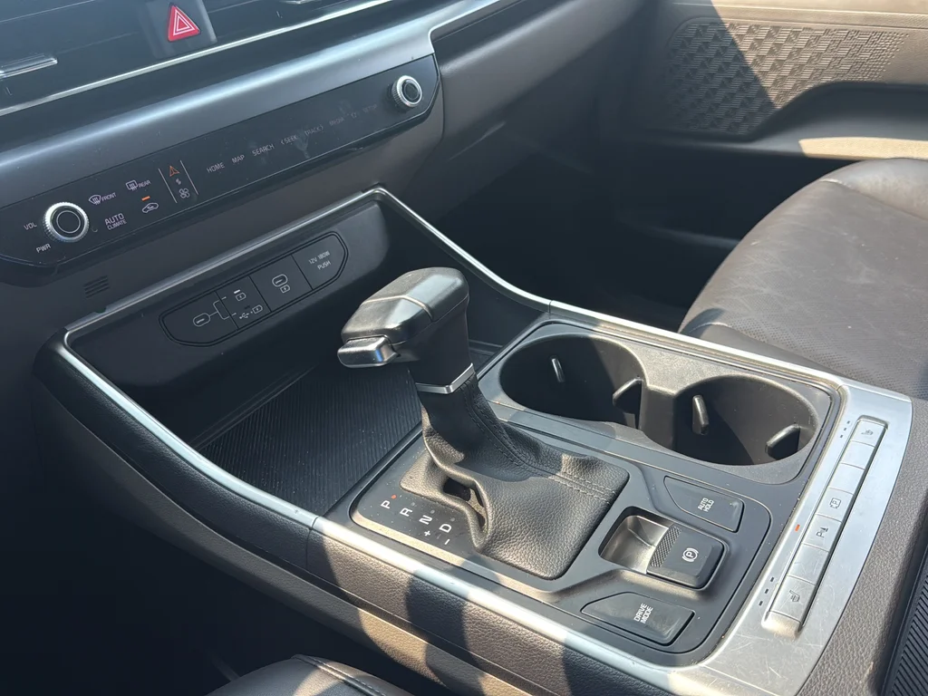 Certified Used 2025 Black Kia LXS image 21