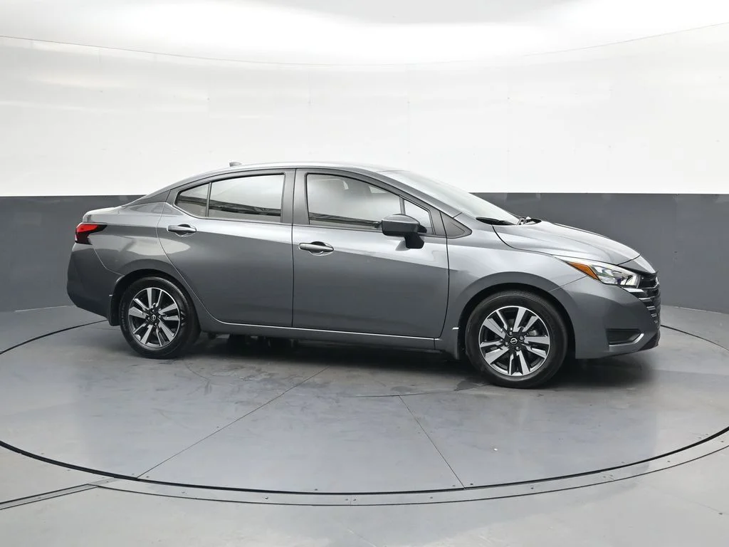 Used 2025 Gray Nissan 1.6 SV image 4