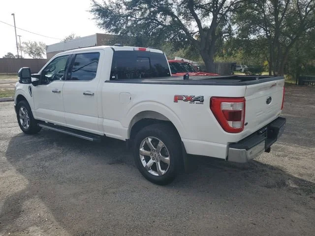 Used 2021 White Ford Lariat image 3