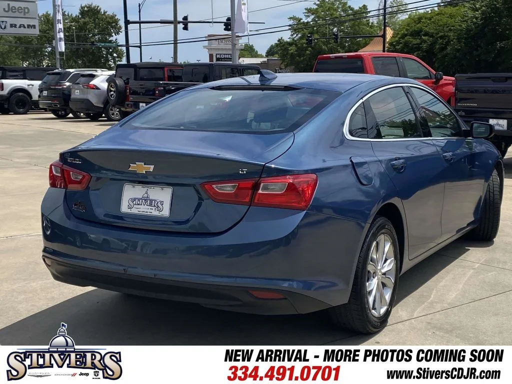 Used 2025 Blue Chevrolet LT image 9