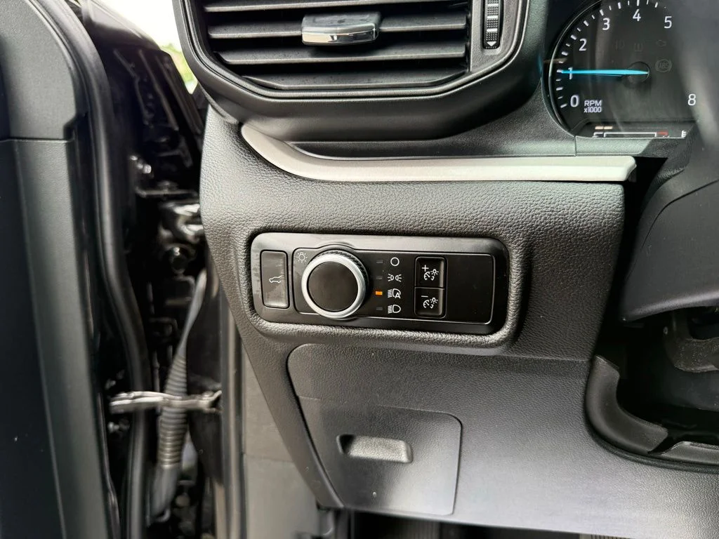 Used 2023 Black Ford XLT image 14