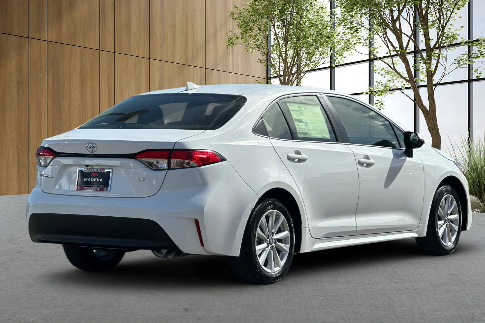 New 2027 Ice Cap Toyota LE image 4