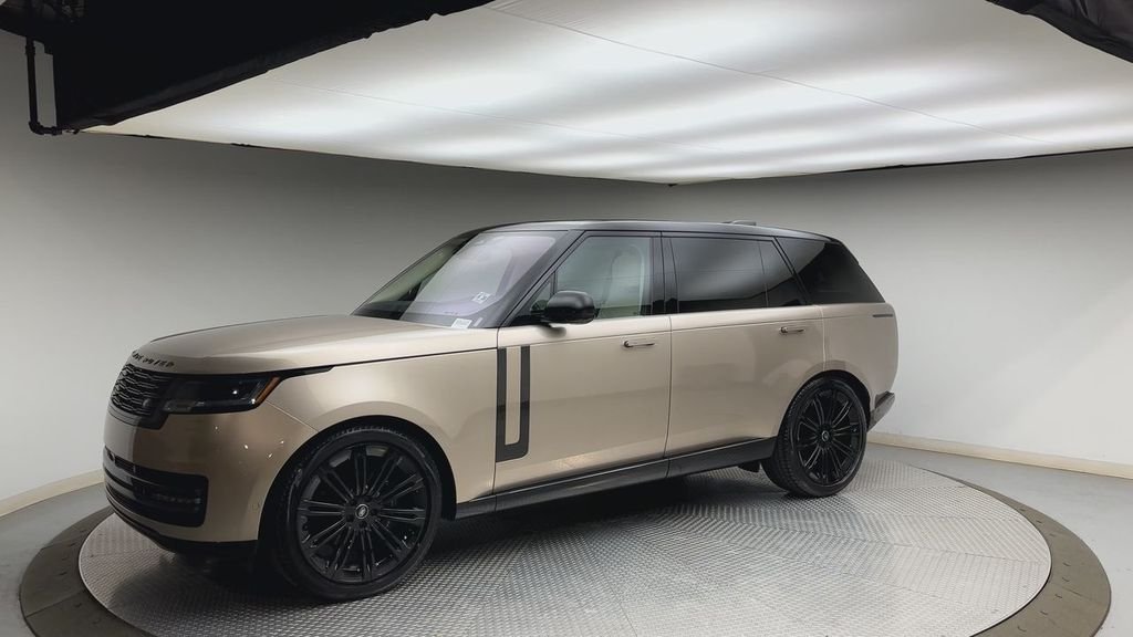 Used 2023 Batumi Gold Premium Metallic Land Rover SE image 6