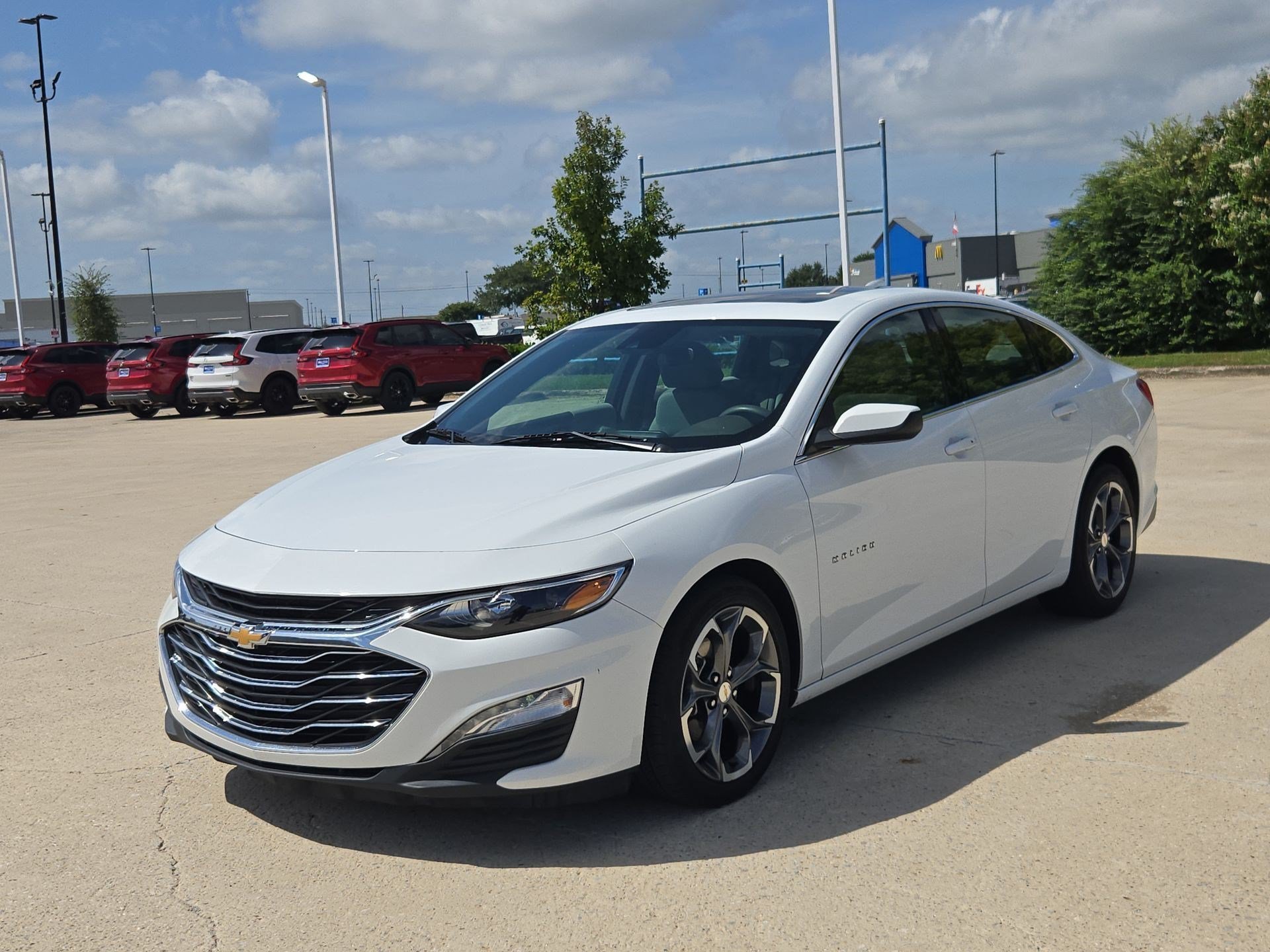 Used 2024 Summit White Chevrolet LT image 7