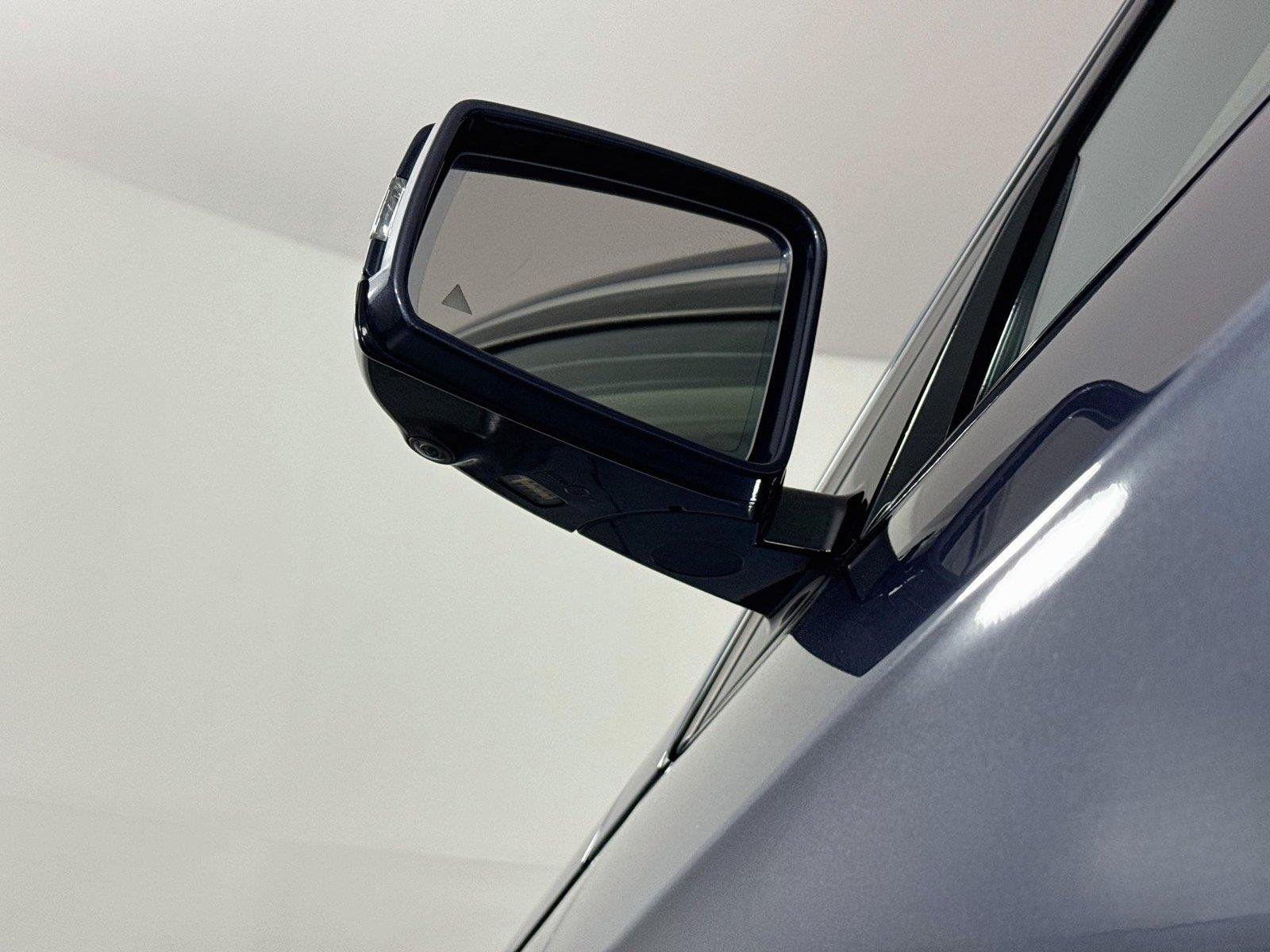 Used 2015 Indigo Blue Metallic Mercedes-Benz E 350 Sport image 5