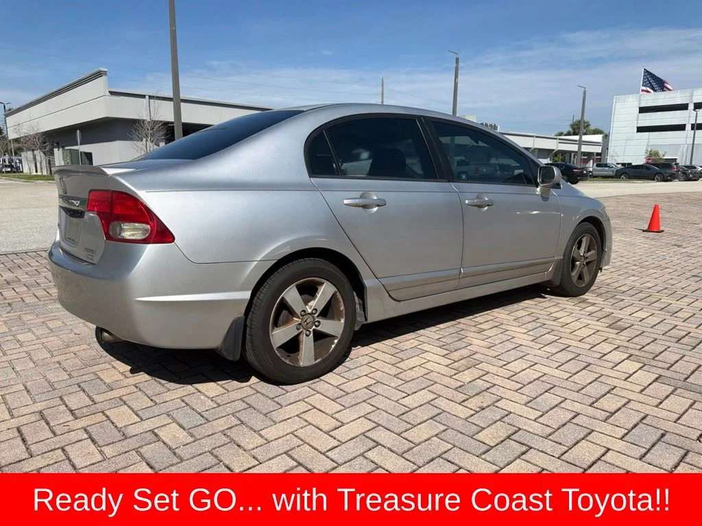 Used 2011 Silver Honda LX-S image 4