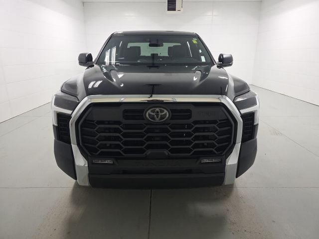 New 2026 Midnight Black Metallic Toyota  SR5 image 2
