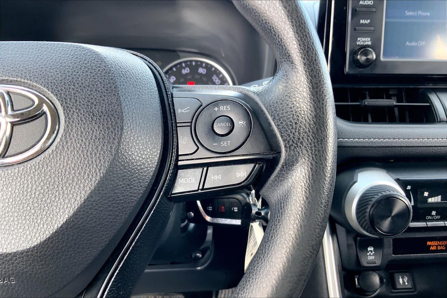 Used 2019 Super White Toyota LE image 24
