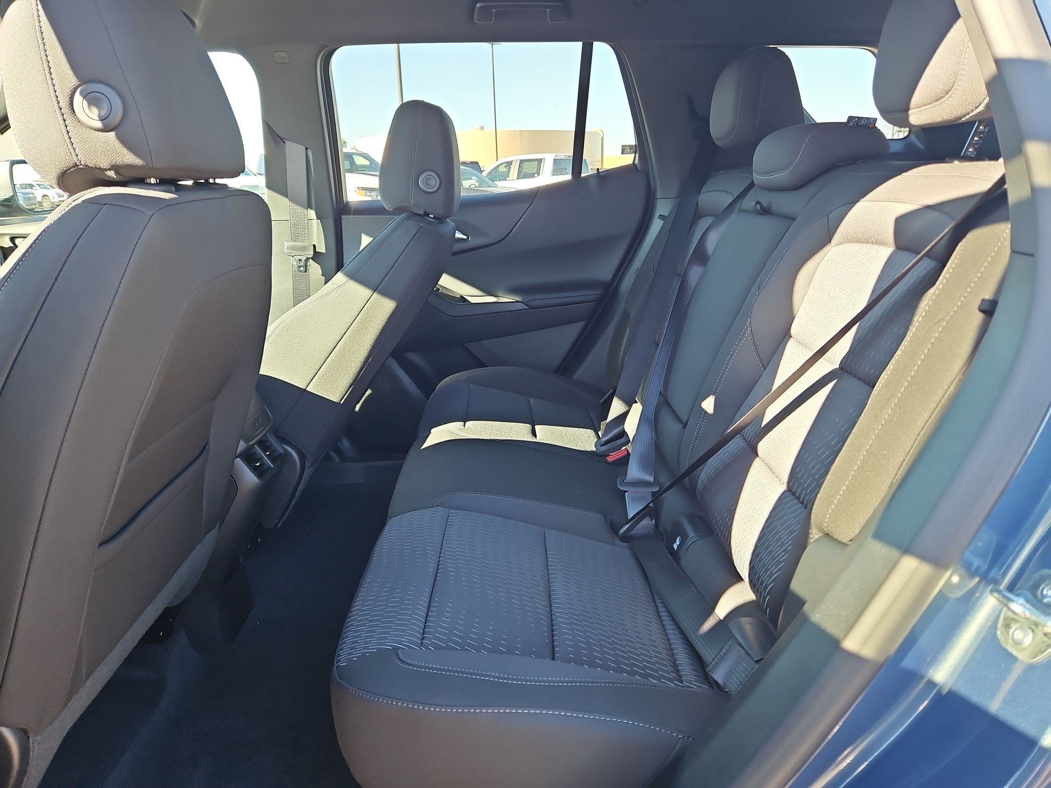 2027 Chevrolet Equinox LT - Photo 7