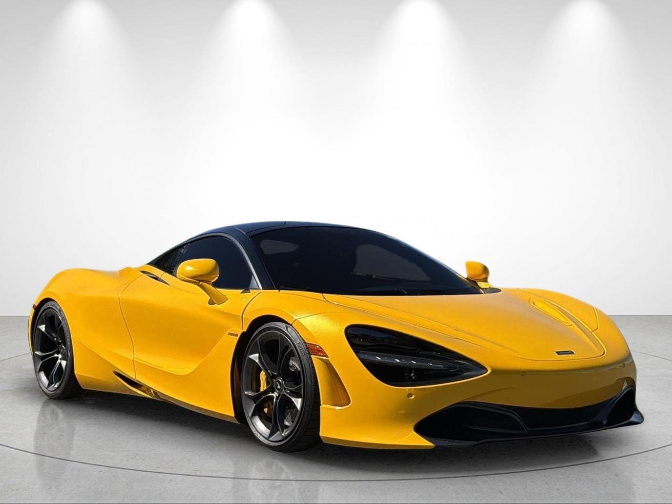 Used 2019 Volcano Yellow McLaren Performance image 7