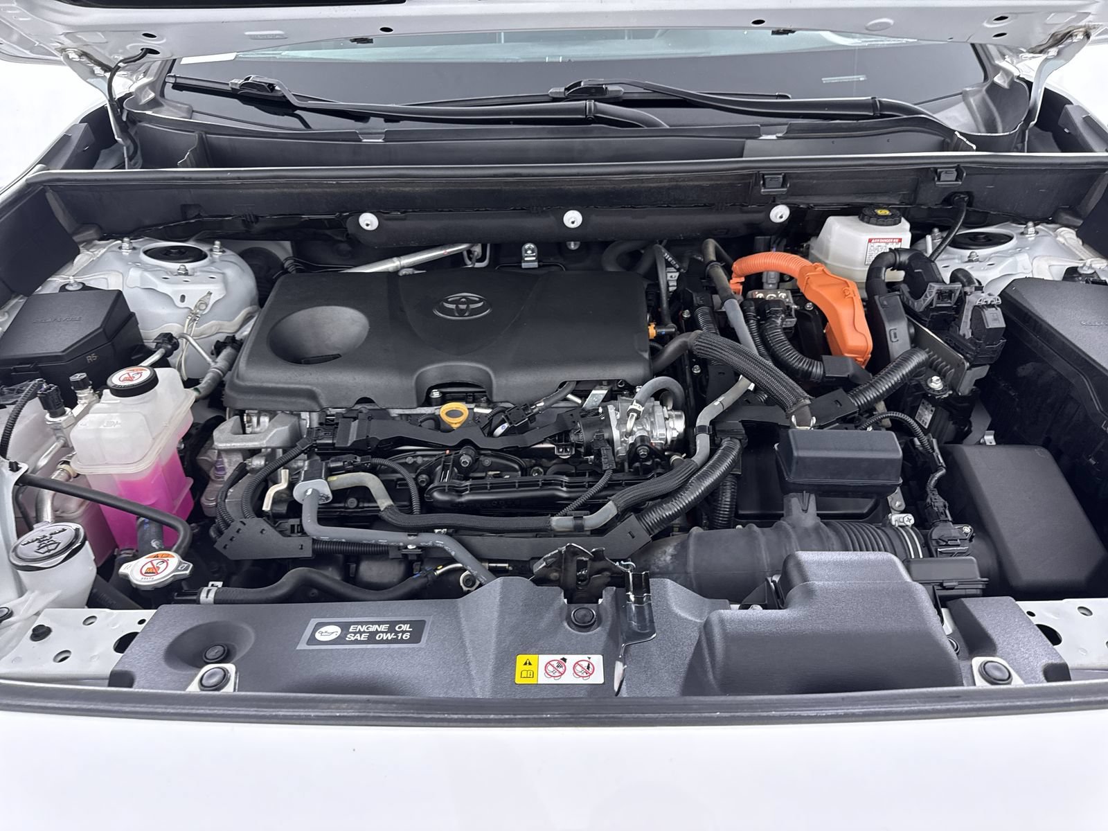 Used 2022 White Toyota Hybrid LE image 31