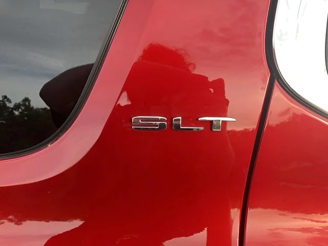 Used 2023 Red GMC SLT image 34
