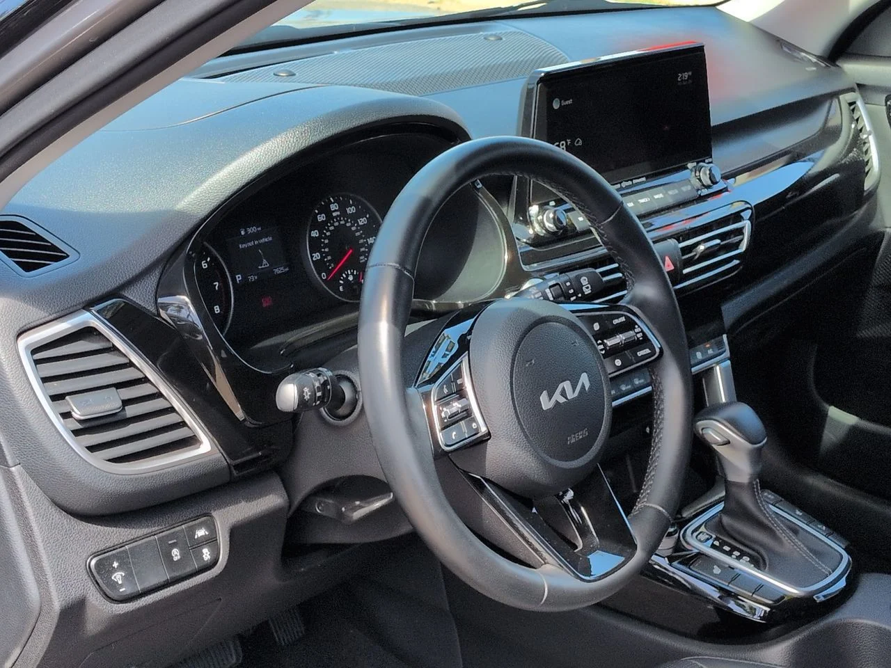 Certified Used 2022 Gravity Gray Kia EX image 10