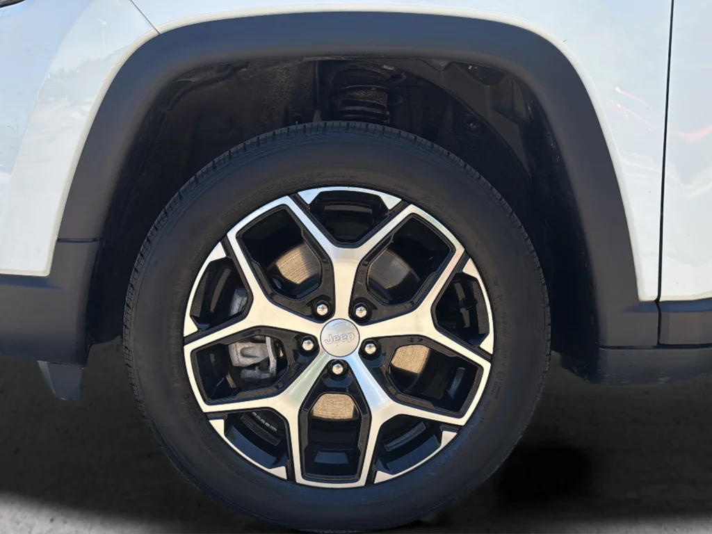 Used 2024 White Jeep Limited image 25