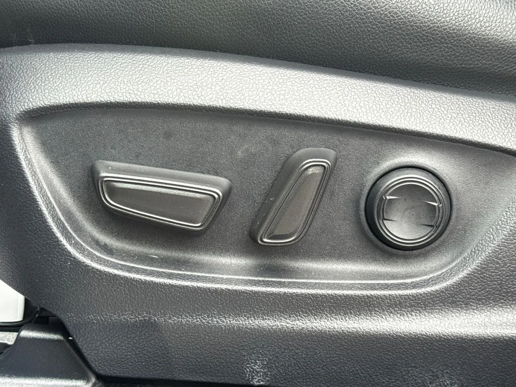 Used 2025 Jet Black Toyota XLE image 30