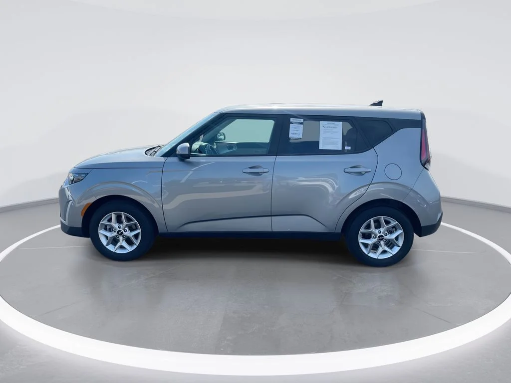 Used 2025 Gray Kia LX image 5