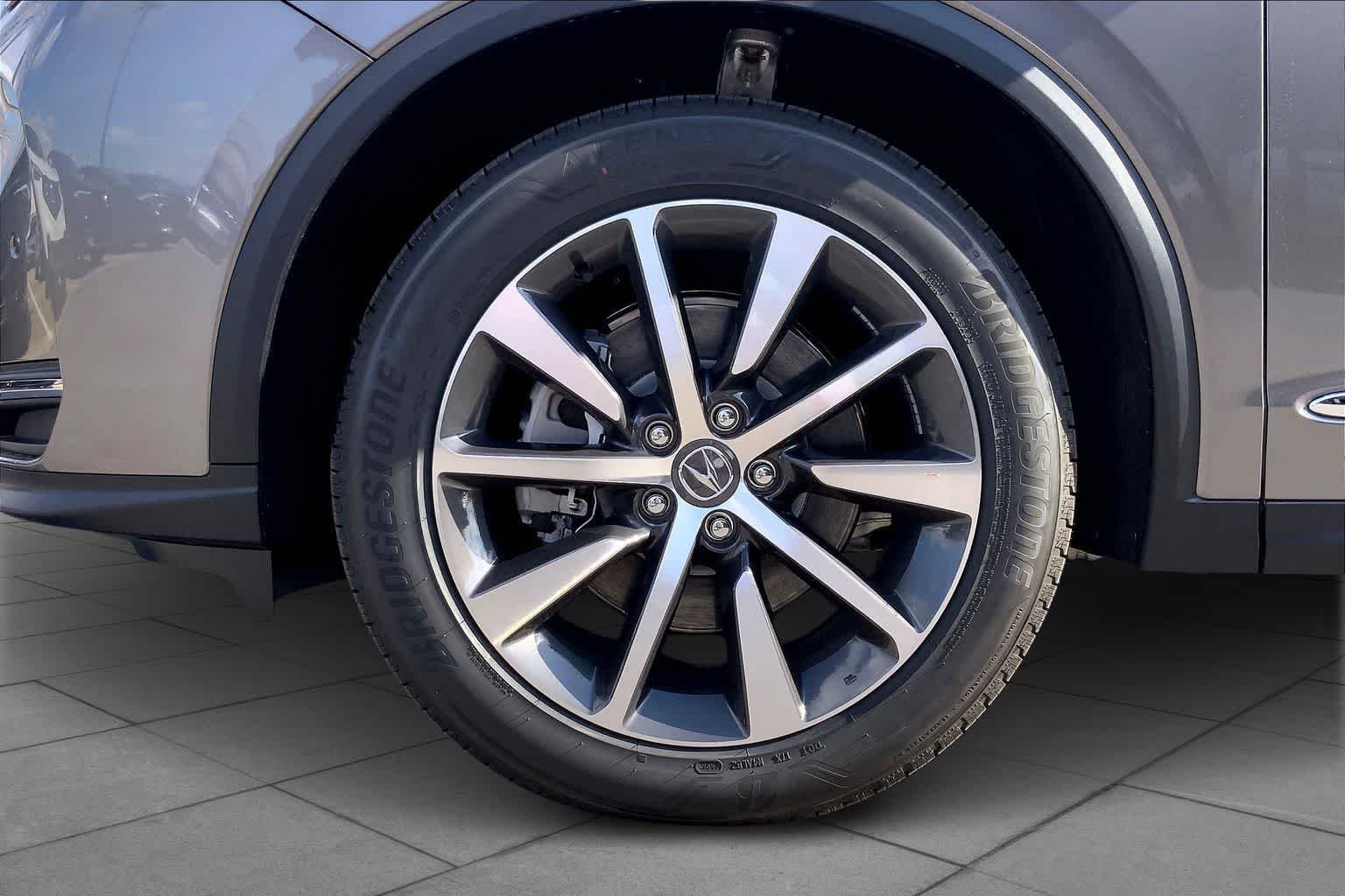 Used 2026 Liquid Carbon Metallic Acura w/Technology Package image 9