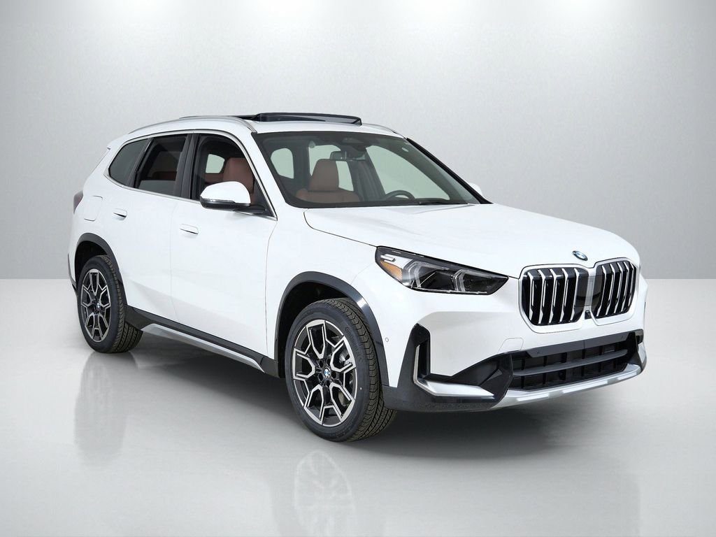 New 2026 Mineral White Metallic BMW xDrive28i image 7