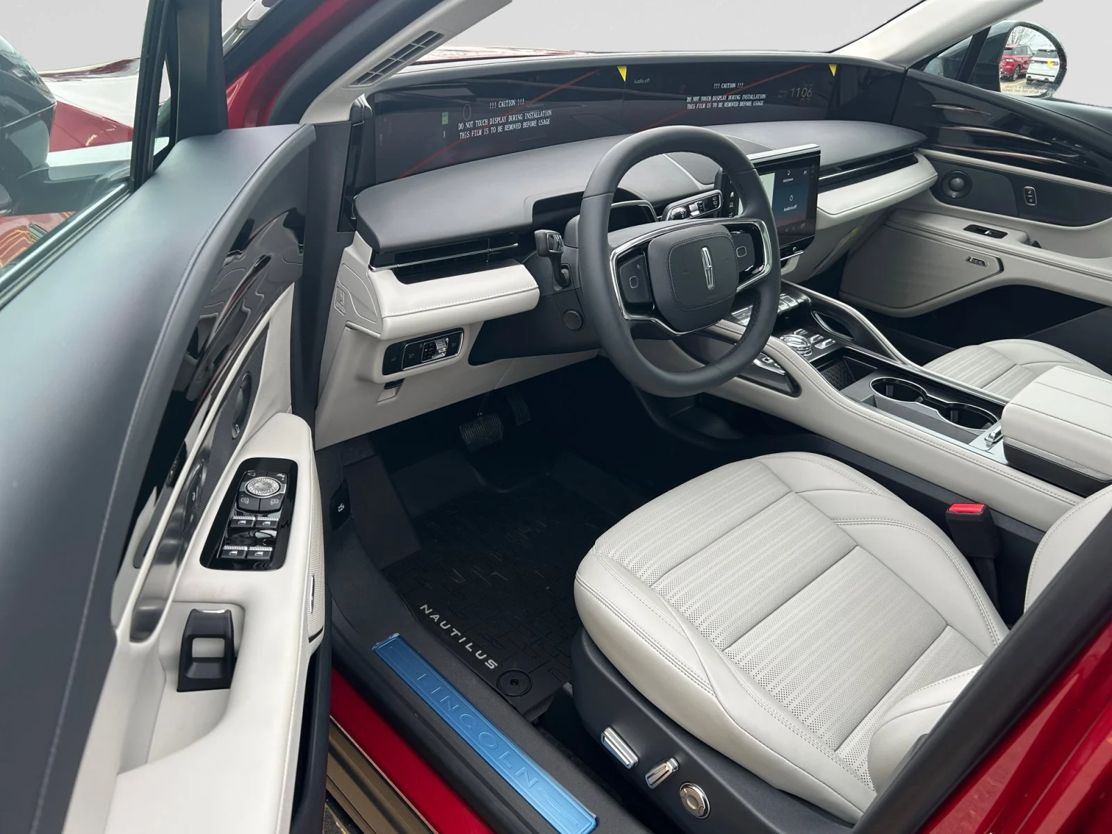 New 2026 Red Carpet Metallic Tinted Clearcoat Lincoln Reserve image 13