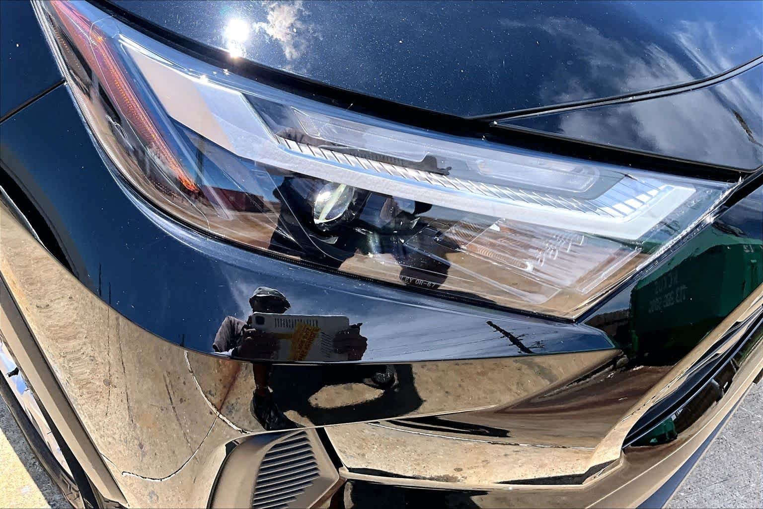 Used 2025 Midnight Black Metallic Toyota XLE image 28