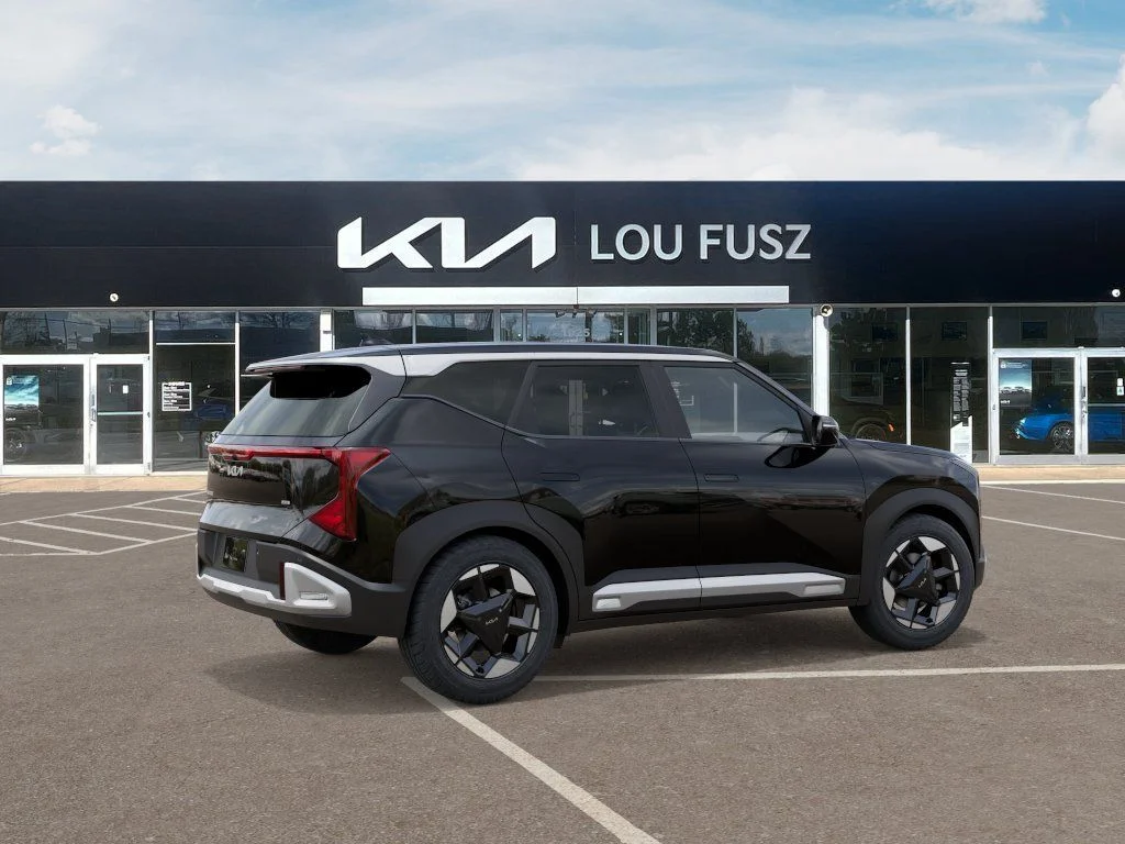 New 2027 Aurora Black Pearl Kia S image 6