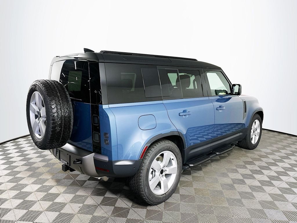 Used 2026 Tasman Blue Land Rover S image 5