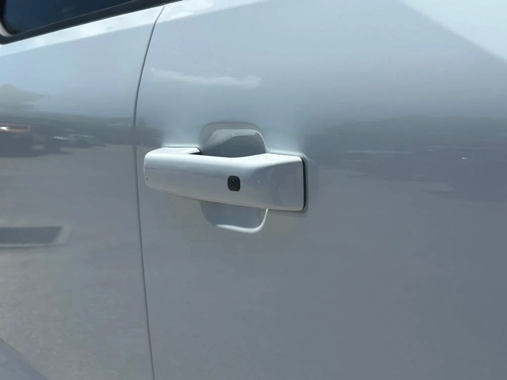 New 2026 Oxford White Ford Lariat image 24