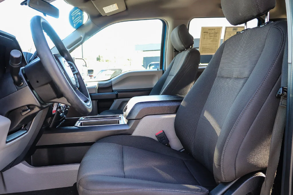 Used 2020 Blue Ford XL image 24
