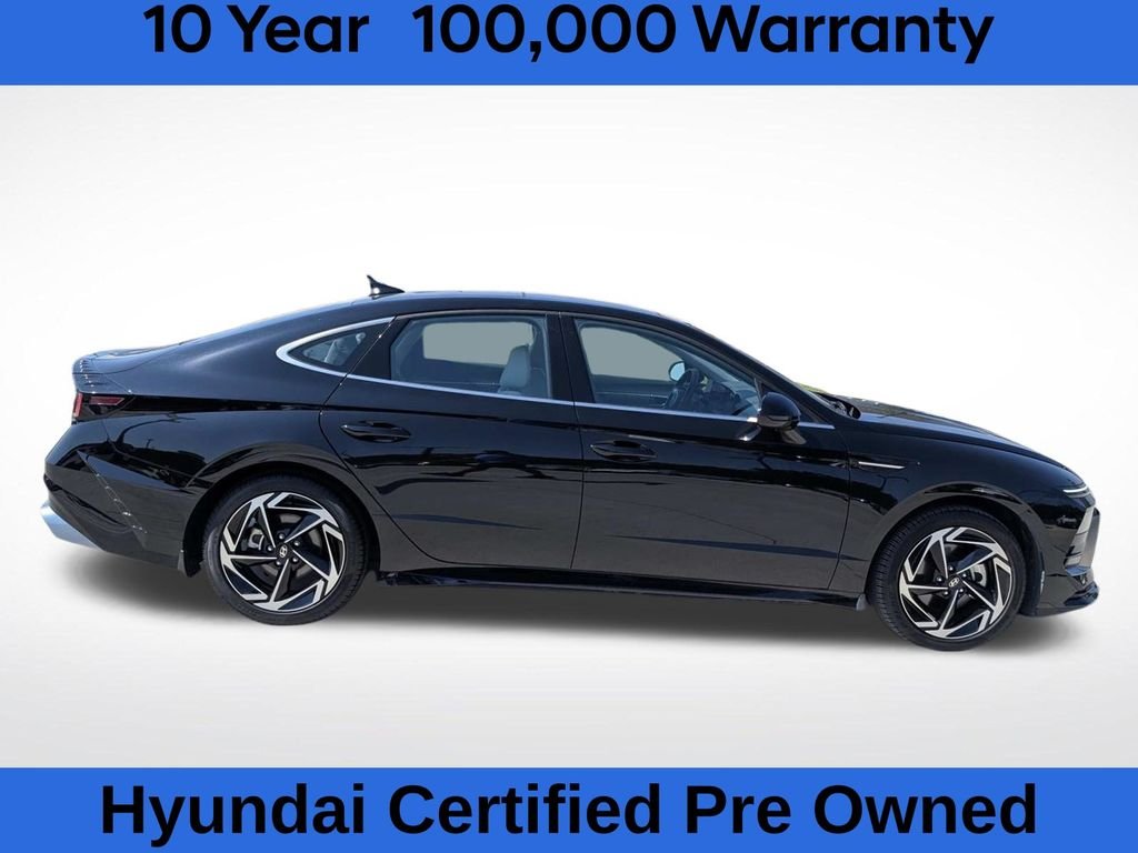Certified Used 2025 Black Hyundai SEL Convenience image 9