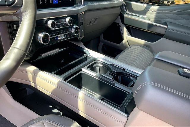 Used 2025 Black Metallic Ford Platinum image 17