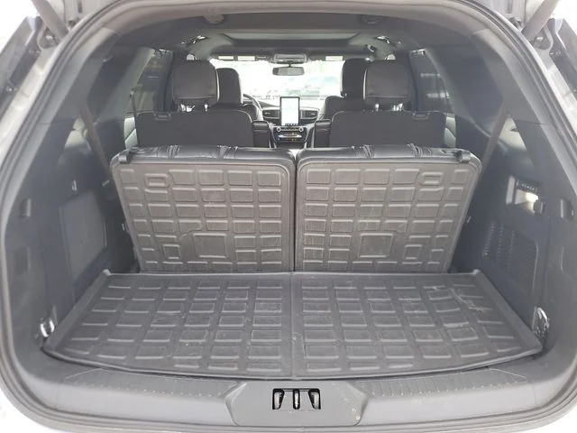 Used 2023 Silver Metallic Ford ST image 6