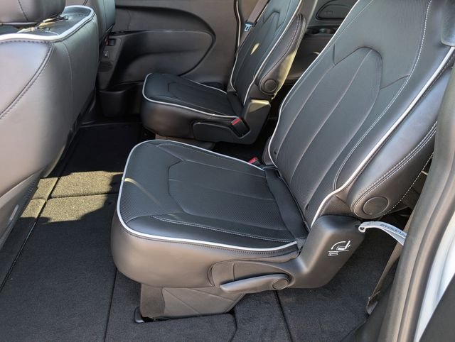 2026 Chrysler Pacifica Limited - Photo 30