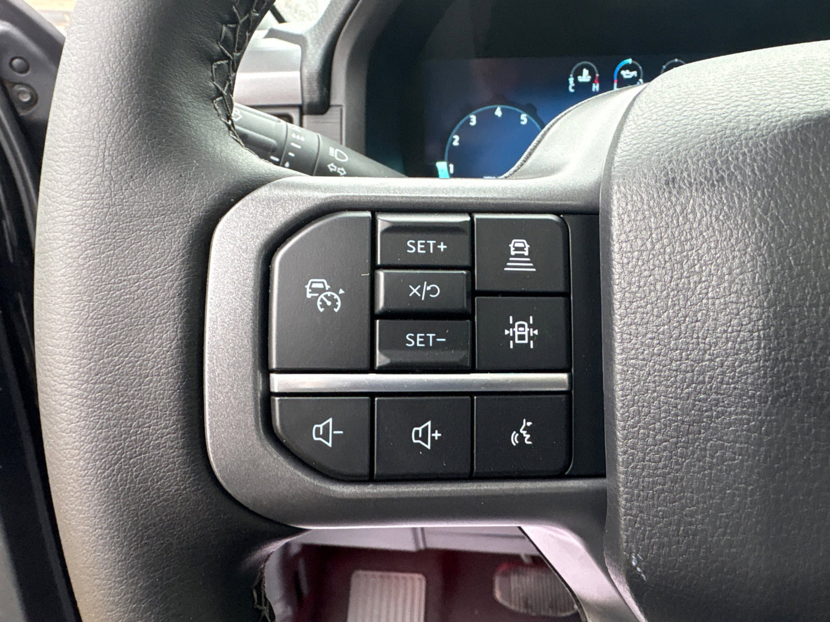 New 2026 Agate Black Metallic Ford XLT image 20