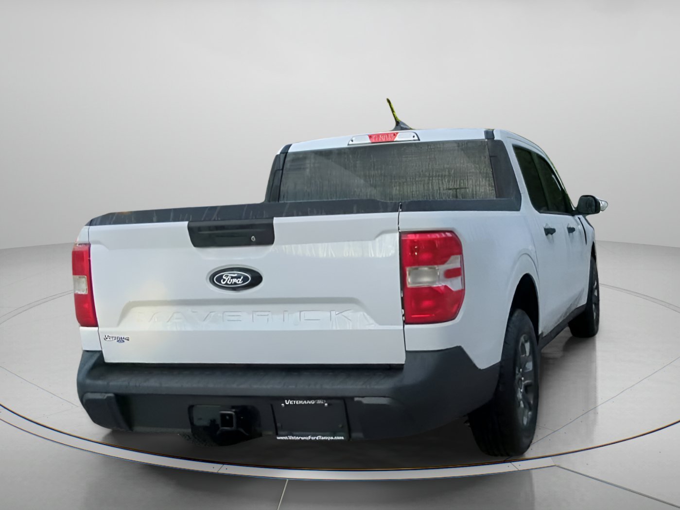 New 2026 Oxford White Ford XLT image 24