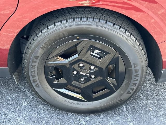 Used 2025 Red Kia LXS image 13