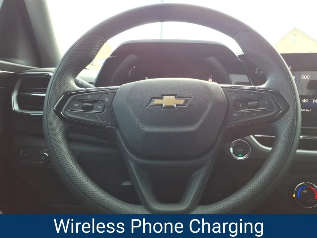 New 2026 Mosaic Black Metallic Chevrolet LT image 10
