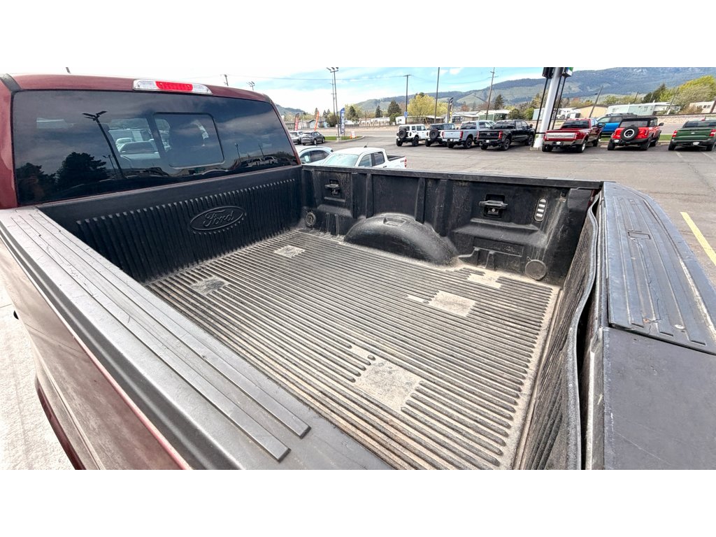Used 2017 Bronze Fire Ford Lariat image 15