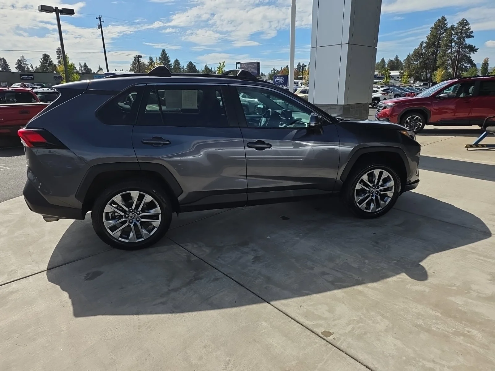 Used 2023 Magnetic Gray Metallic Toyota XLE Premium image 4