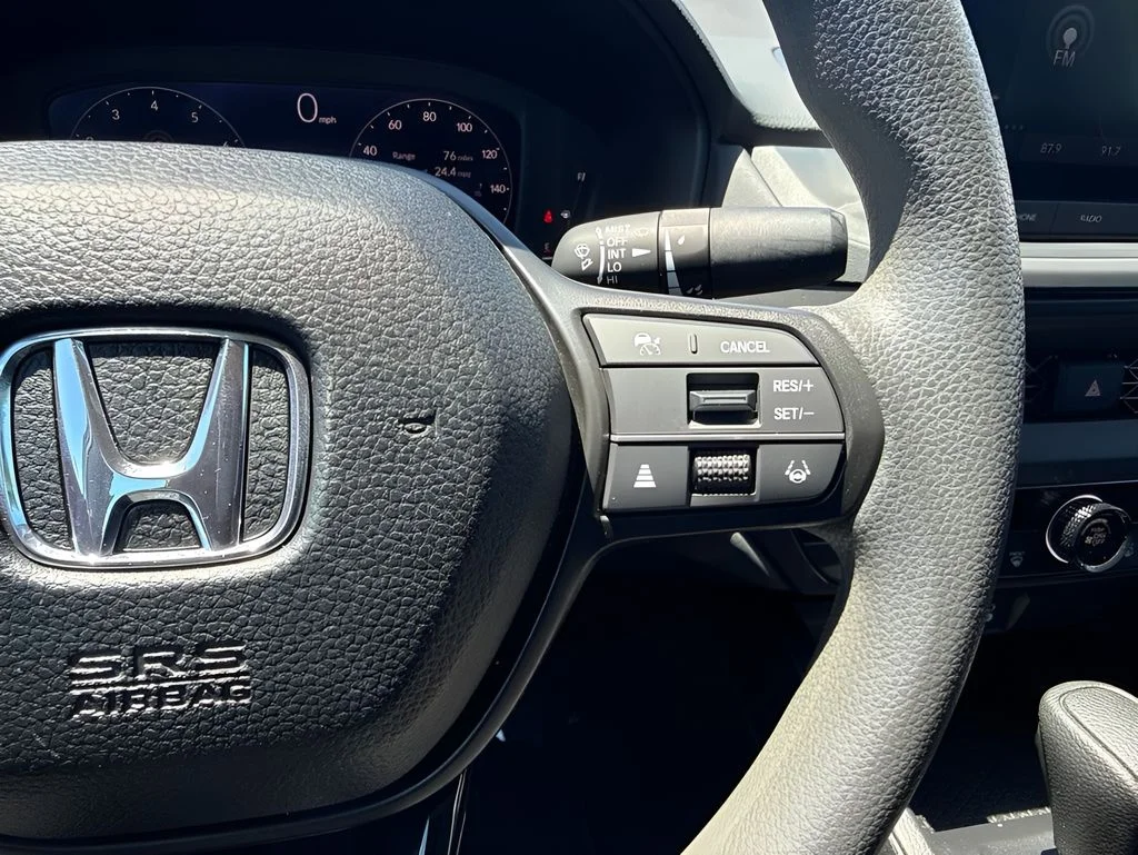 Used 2025 Silver Honda LX image 14