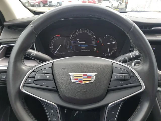 Used 2018 Red Cadillac Luxury image 25