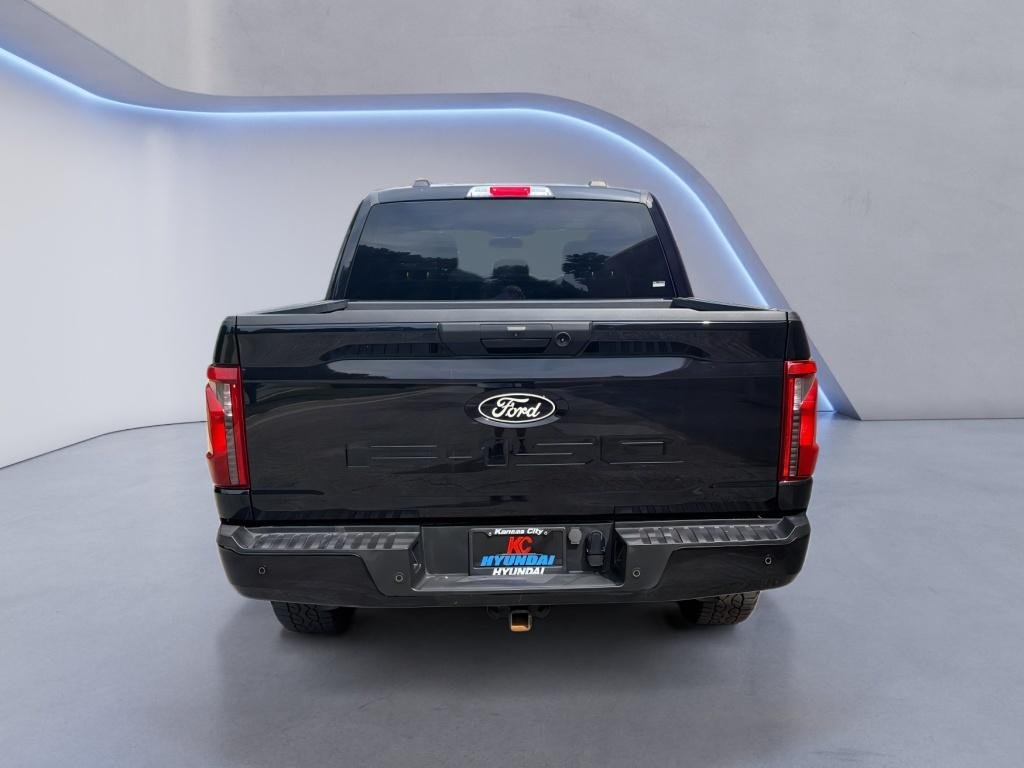 Used 2024 Agate Black Metallic Ford XLT image 4