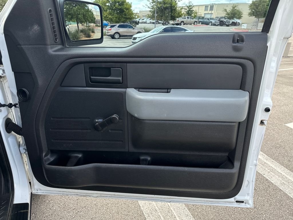 Used 2013 White Ford XL image 26