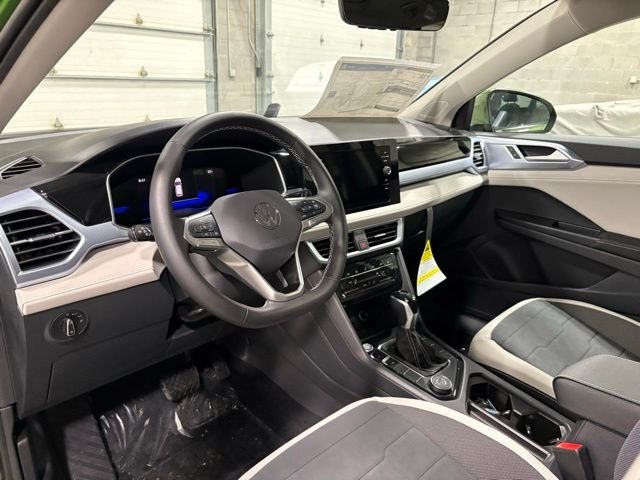 New 2026 Green Volkswagen 1.5T SE image 9