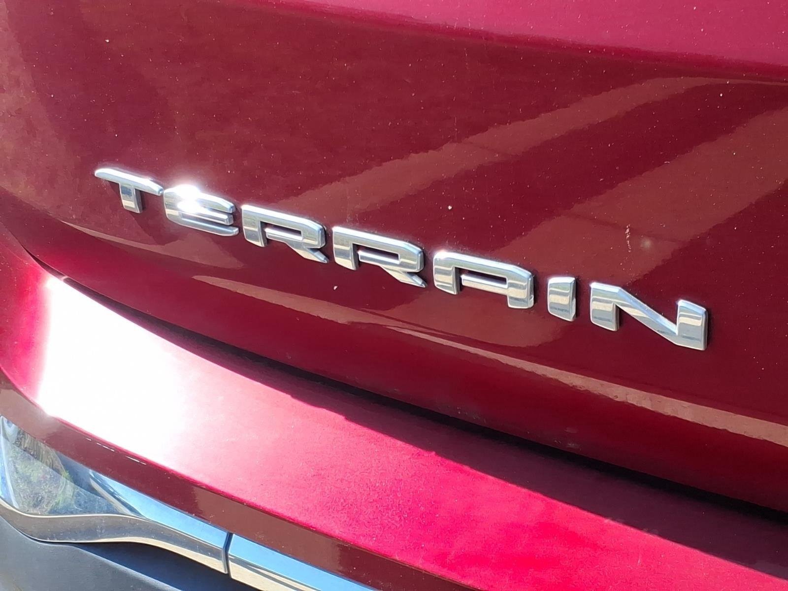 Used 2023 Volcanic Red Tintcoat GMC SLT image 19