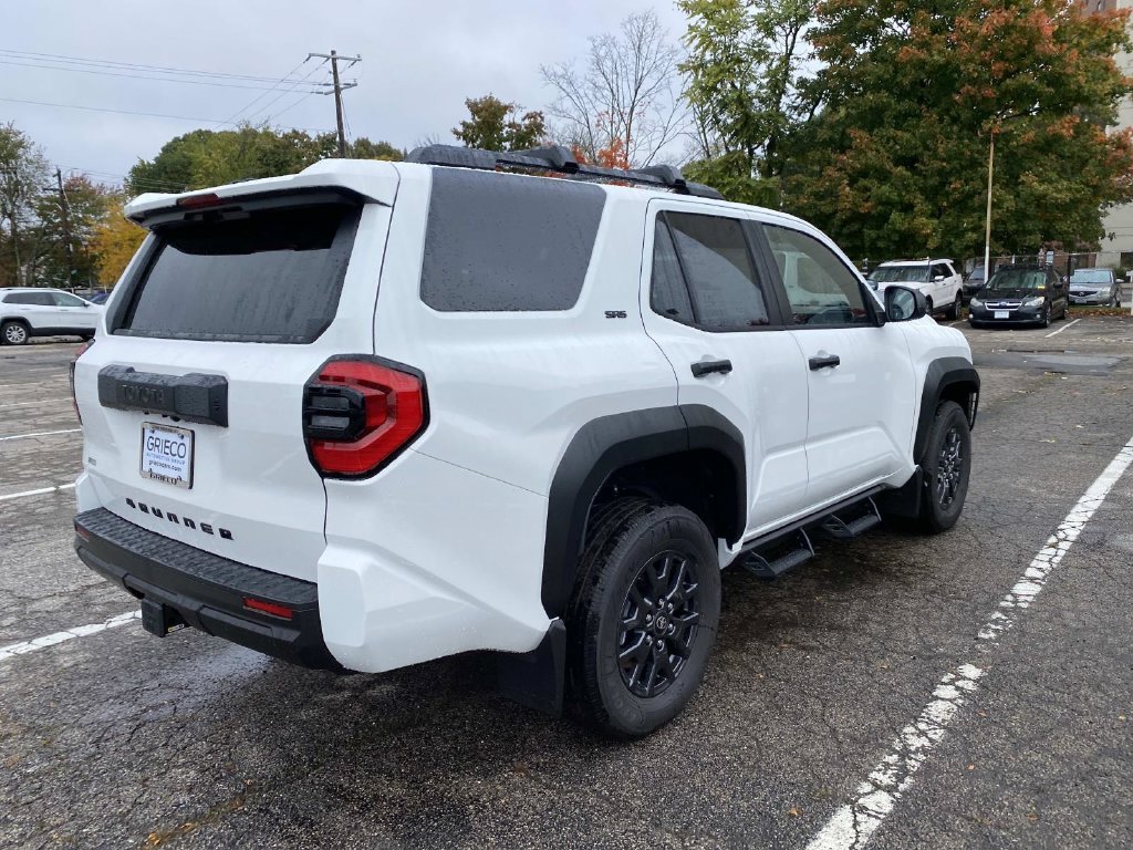 New 2026 Ice Cap Toyota SR5 image 3