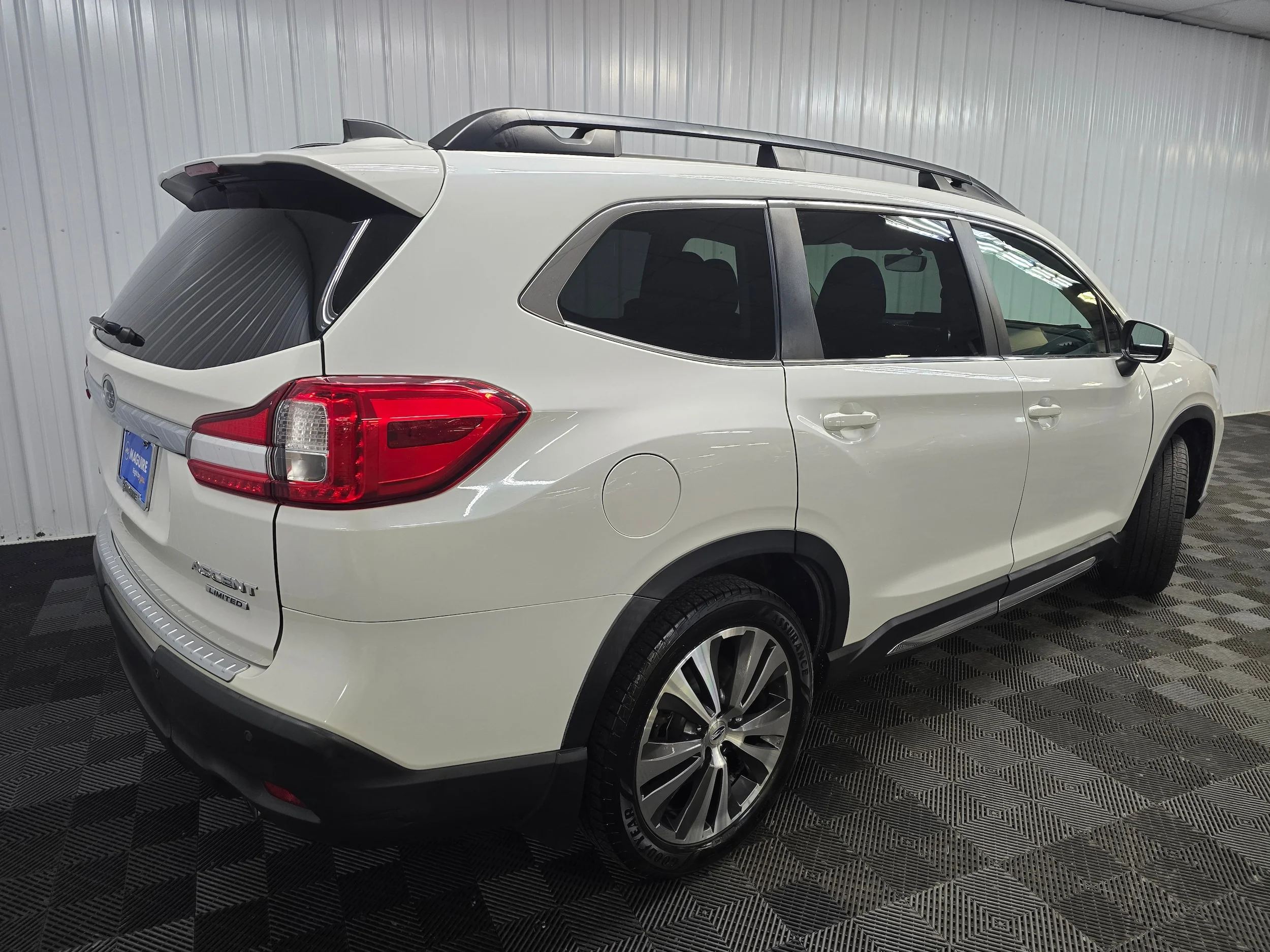 Used 2019 Crystal White Pearl Subaru Limited 7-Passenger image 10