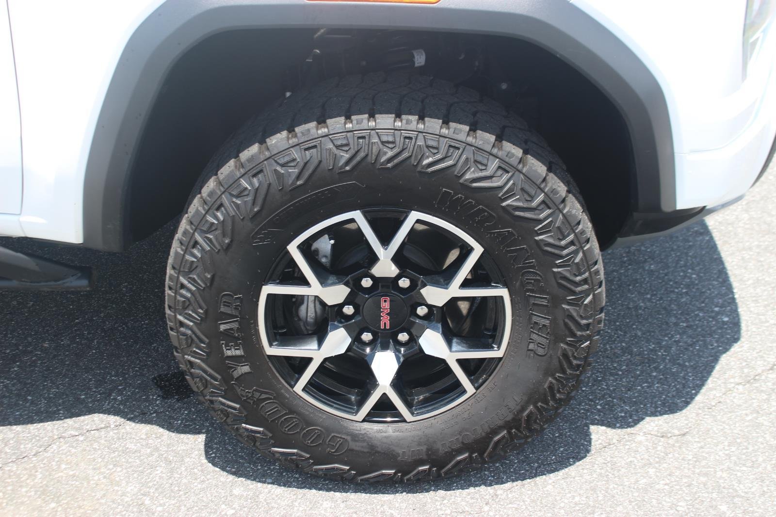 Used 2024 Summit White GMC AT4X image 37