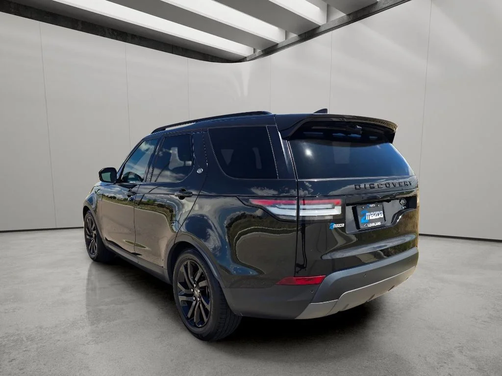 Used 2017 Santorini Black Metallic Land Rover SE image 3