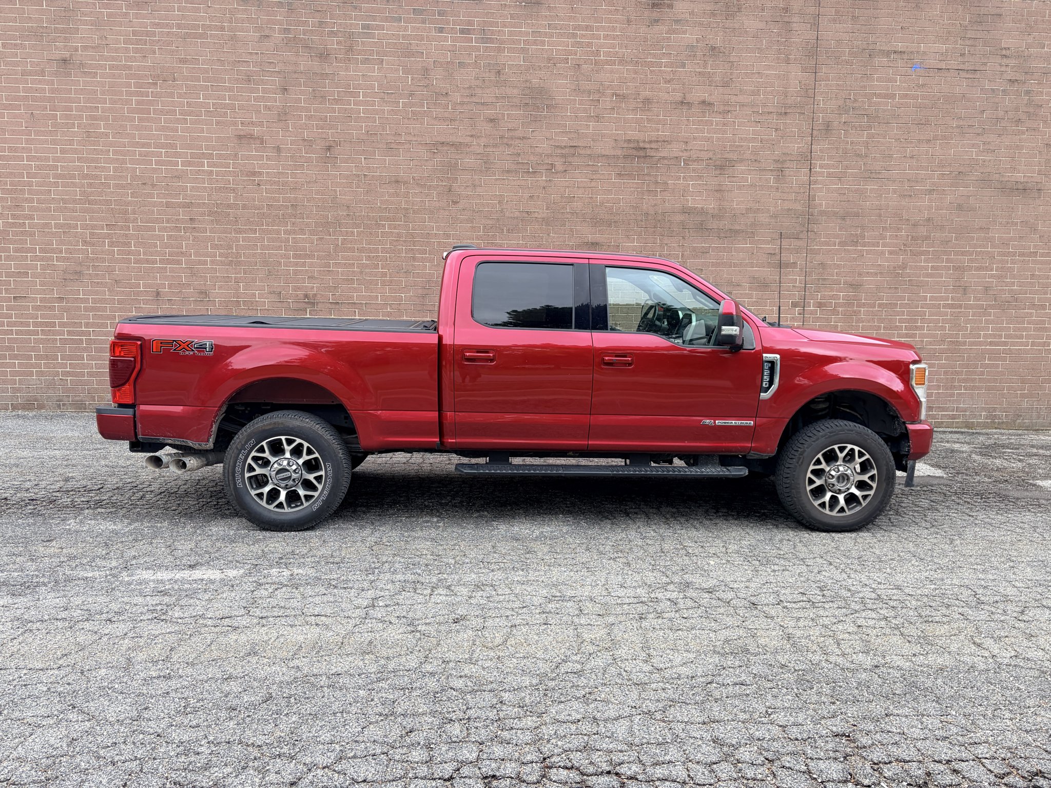 Used 2022 Rapid Red Metallic Tinted Clearcoat Ford LARIAT image 6