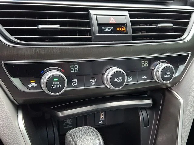 Used 2018 Blue Honda LX image 17